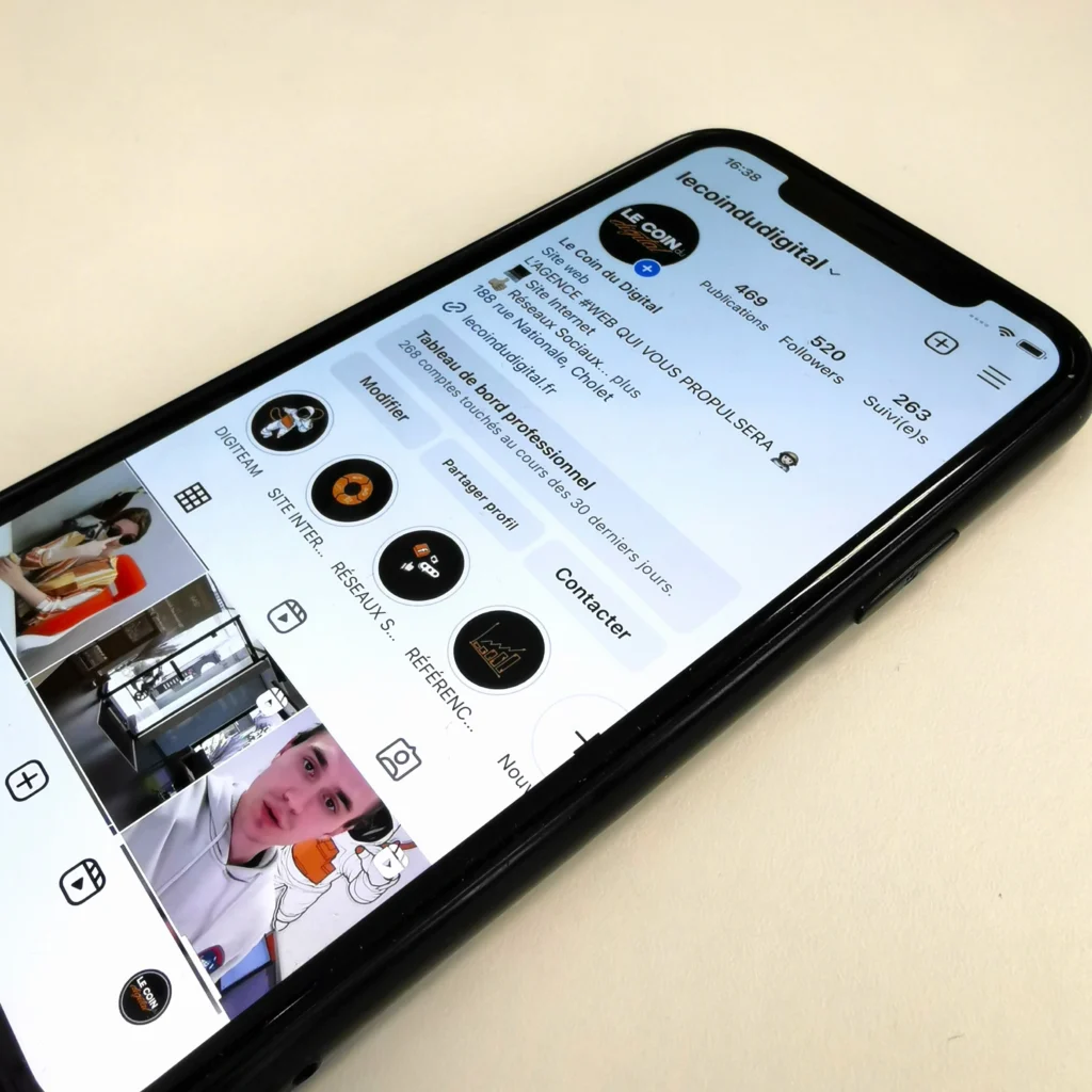 que fait un community manager